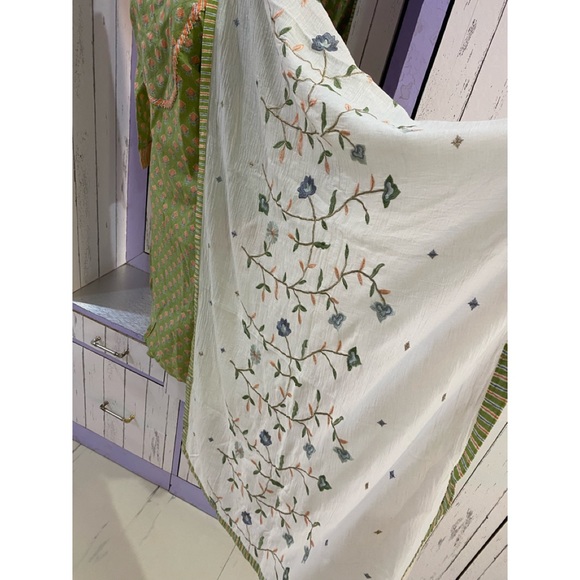 Cotton Kurta pant n embroidered cotton dupatta - Picture 3 of 7